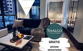 Apartament White Glove Deluxe Stocznia Montownia